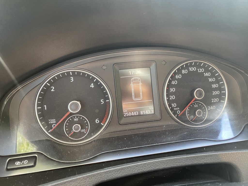 Volkswagen Caravelle 2015